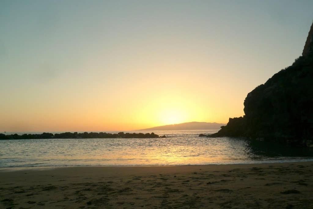 Casa Blanca , Nahe Am Strand , Wifi Frei Guia de Isora  Luaran gambar