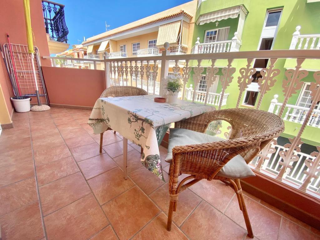 Casa Blanca , Nahe Am Strand , Wifi Frei Guia de Isora  Luaran gambar