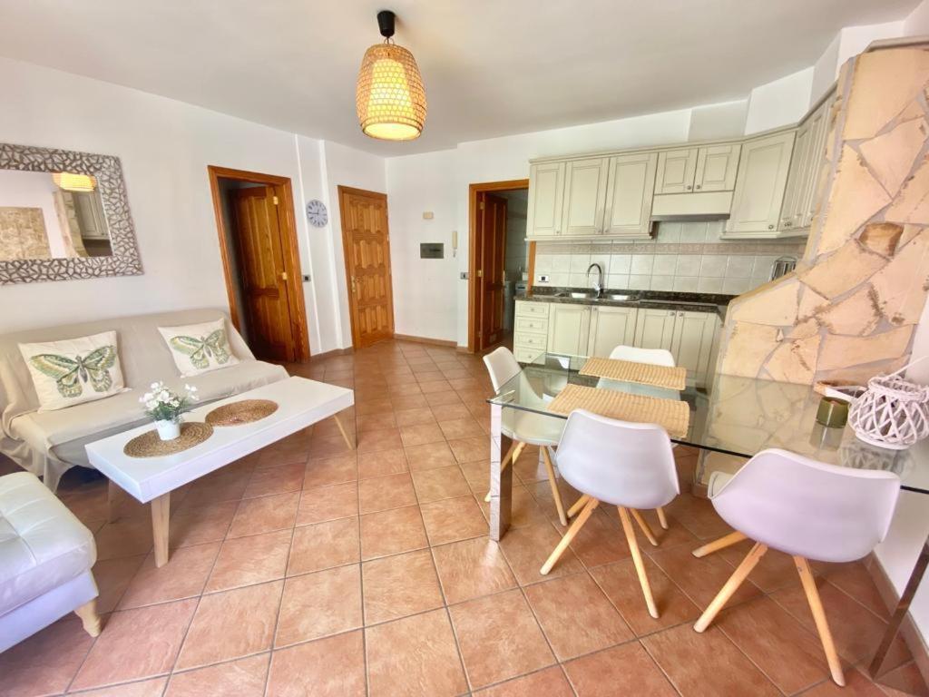 Casa Blanca , Nahe Am Strand , Wifi Frei Guia de Isora  Luaran gambar